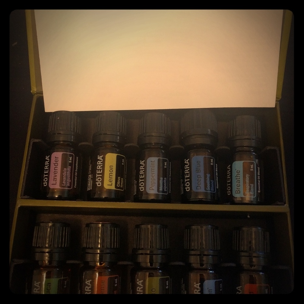 Ten essential oils doterra family essentials set